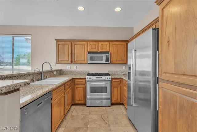 $2,100 | 5187 Caprock Canyon Avenue, Las Vegas, NV 89139