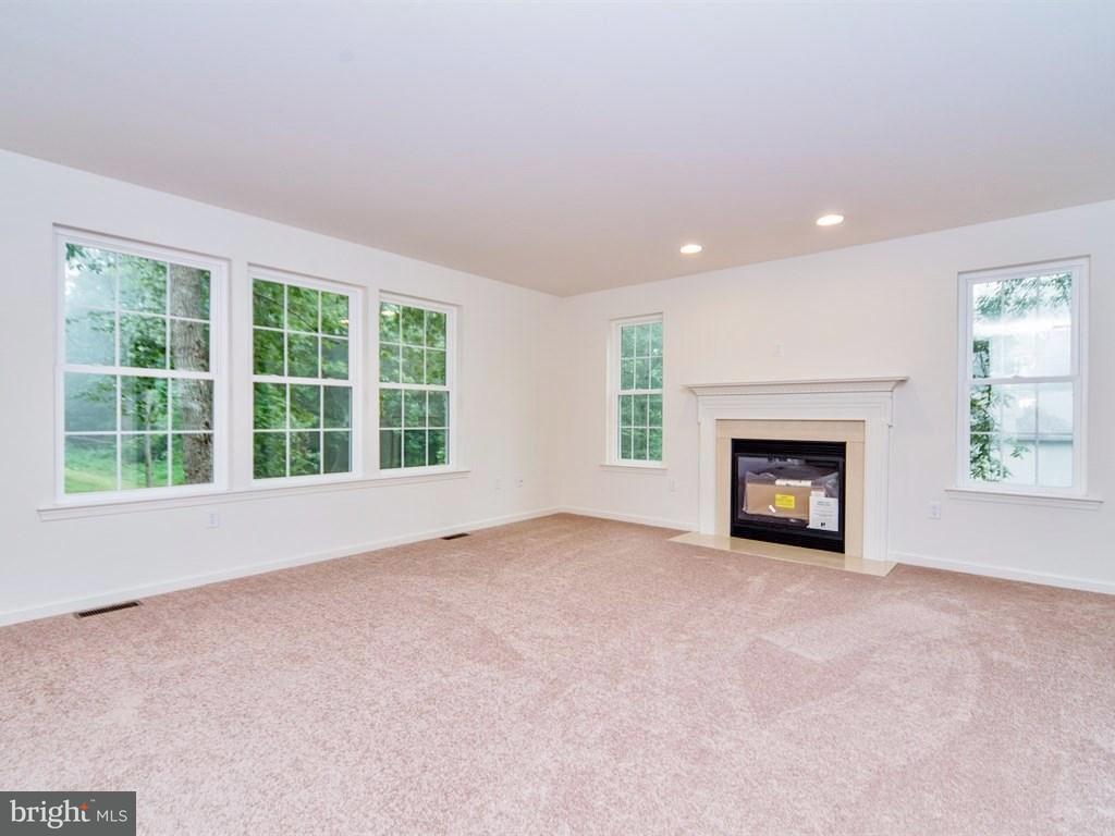 3207 Hill Road, Unit 6 Elizabethtown, PA 17022 - Photo 11 of 25 Gallery Image 11