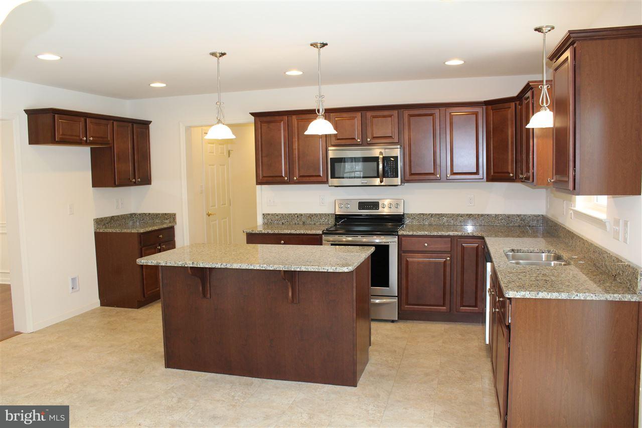 3207 Hill Road, Unit 6 Elizabethtown, PA 17022 - Photo 8 of 25 Gallery Image 8