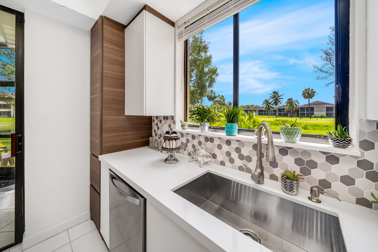 7546 La Paz Boulevard, Unit 106 Boca Raton, FL 33433 - Photo 14 of 66 golf views