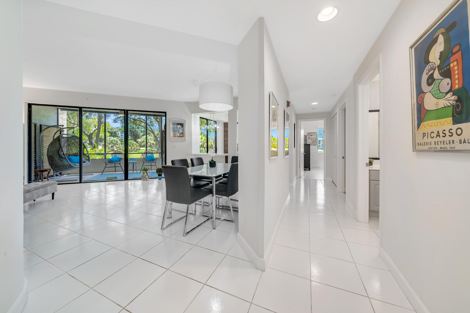 7546 La Paz Boulevard, Unit 106 Boca Raton, FL 33433 - Photo 18 of 66 Hallway