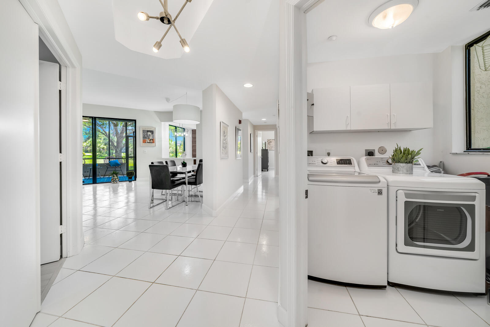 7546 La Paz Boulevard, Unit 106 Boca Raton, FL 33433 - Photo 29 of 66 Large inside utility room