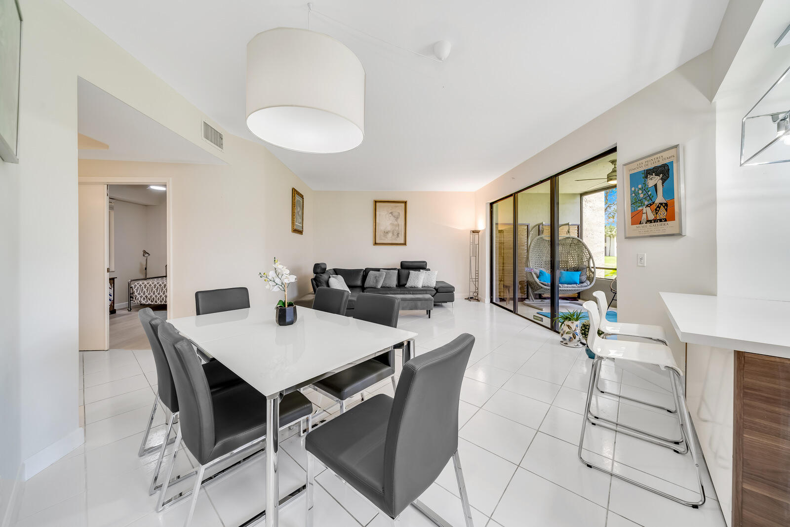 7546 La Paz Boulevard, Unit 106 Boca Raton, FL 33433 - Photo 7 of 66 DINING/LIVING