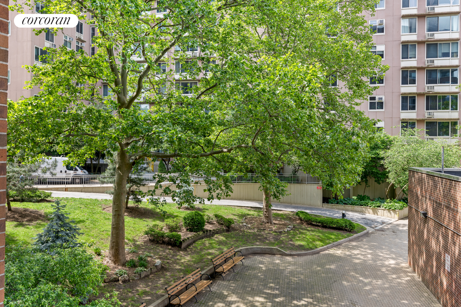 595 Main Street, Unit 204 Manhattan, NY 10044 - Photo 8 of 14