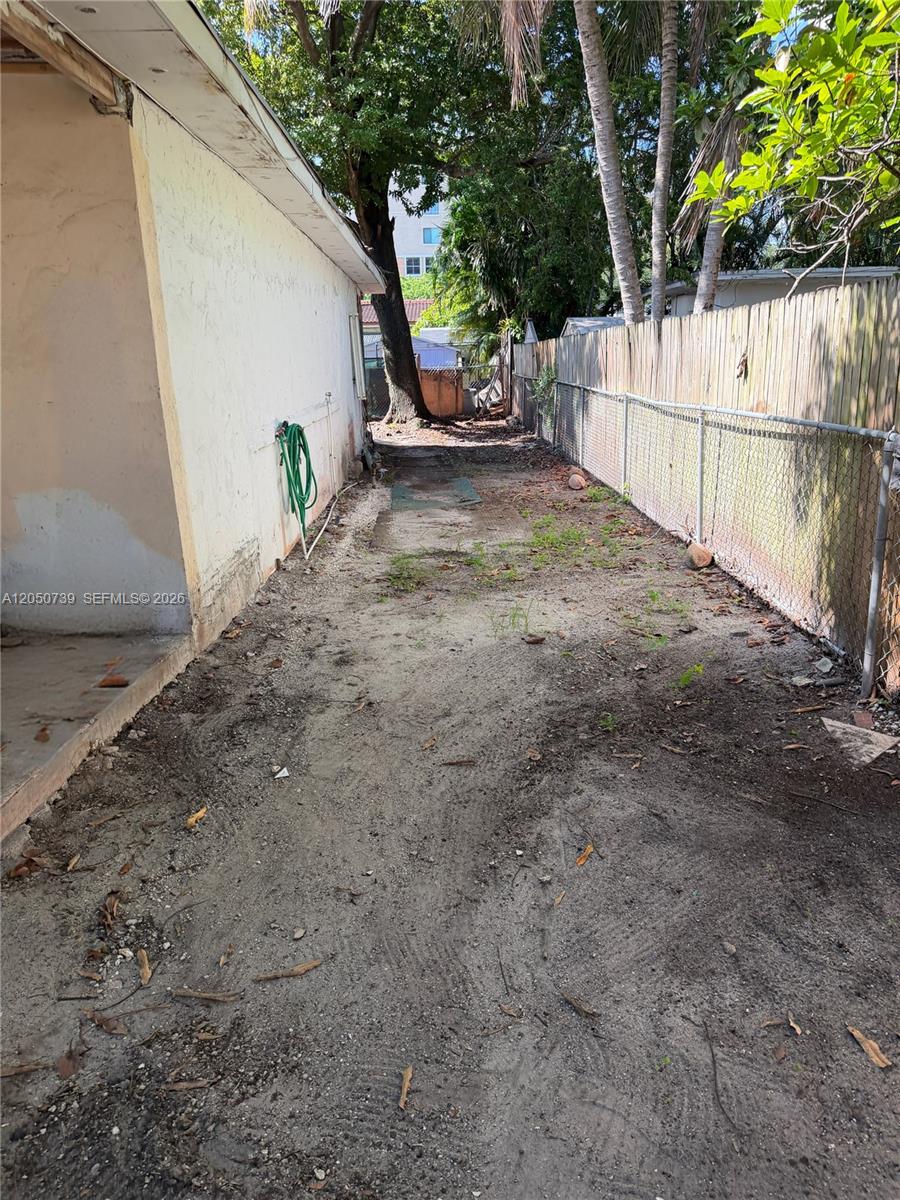 3555 Southwest 23rd Street Miami, FL 33145 - Photo 3 of 9 Right side