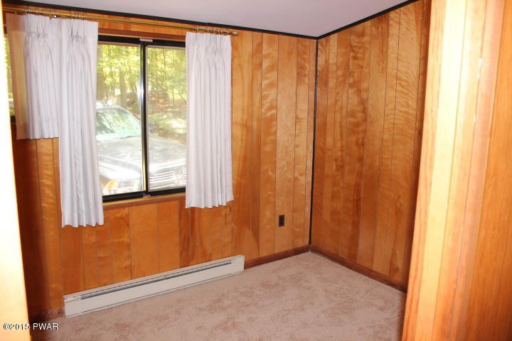 108 Ridgeway Drive Hawley, PA 18428 - Photo 12 of 16