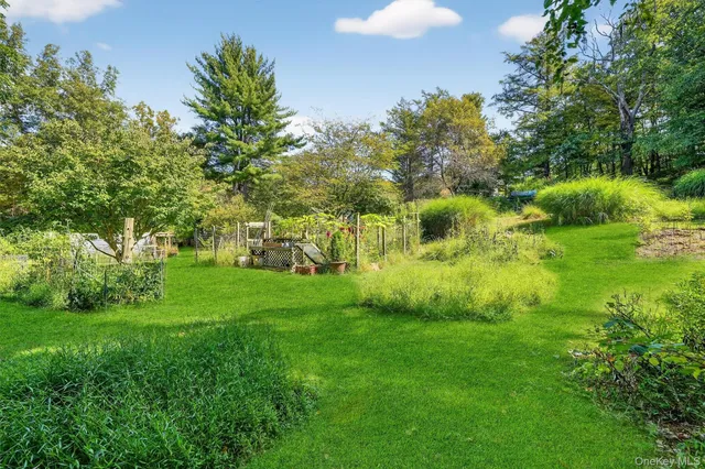 $849,000 | 1795 Hunterbrook Road, Yorktown Heights, NY 10598