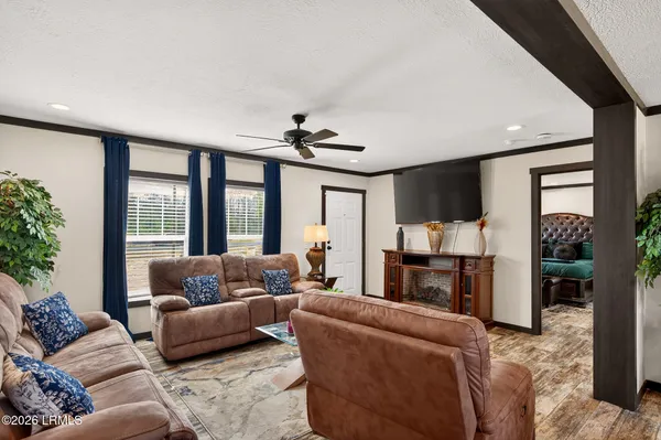 $300,000 | 90 Bomar Place, Walterboro, SC 29488