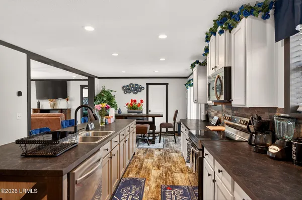 $300,000 | 90 Bomar Place, Walterboro, SC 29488