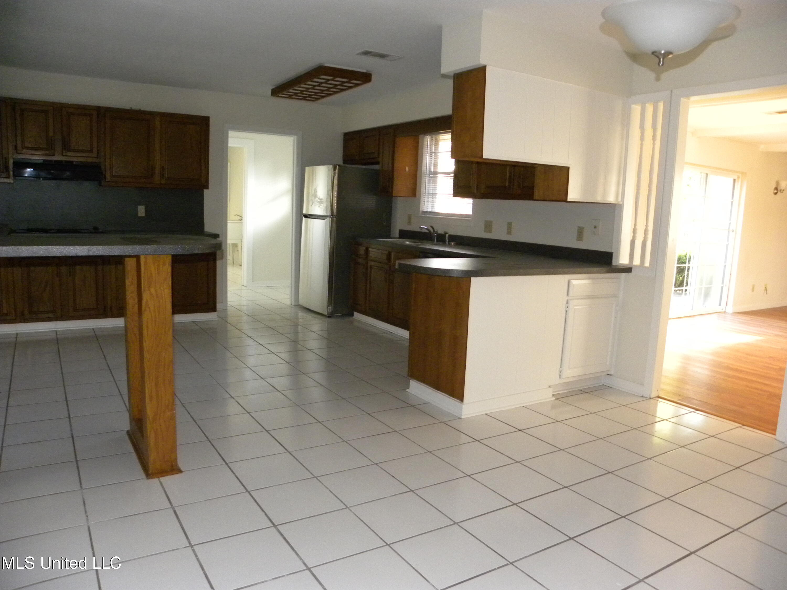 2507 Parkway Road Biloxi, MS 39531 - Photo 14 of 38 DSCN8244