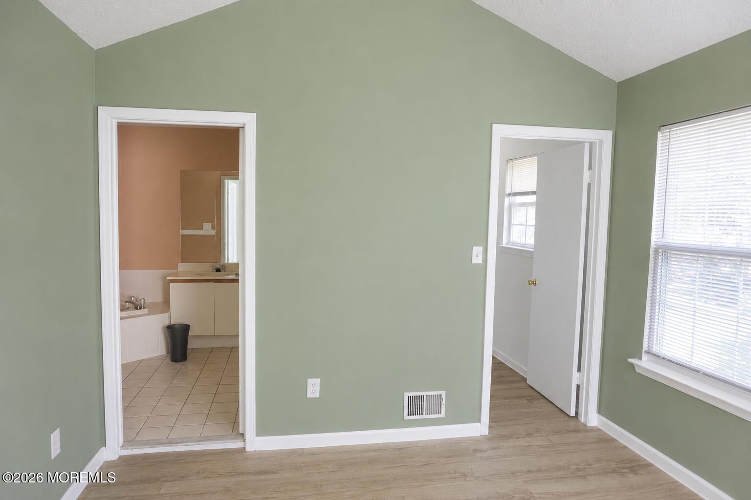 114 Orion Road Piscataway, NJ 08854 - Photo 16 of 24 16