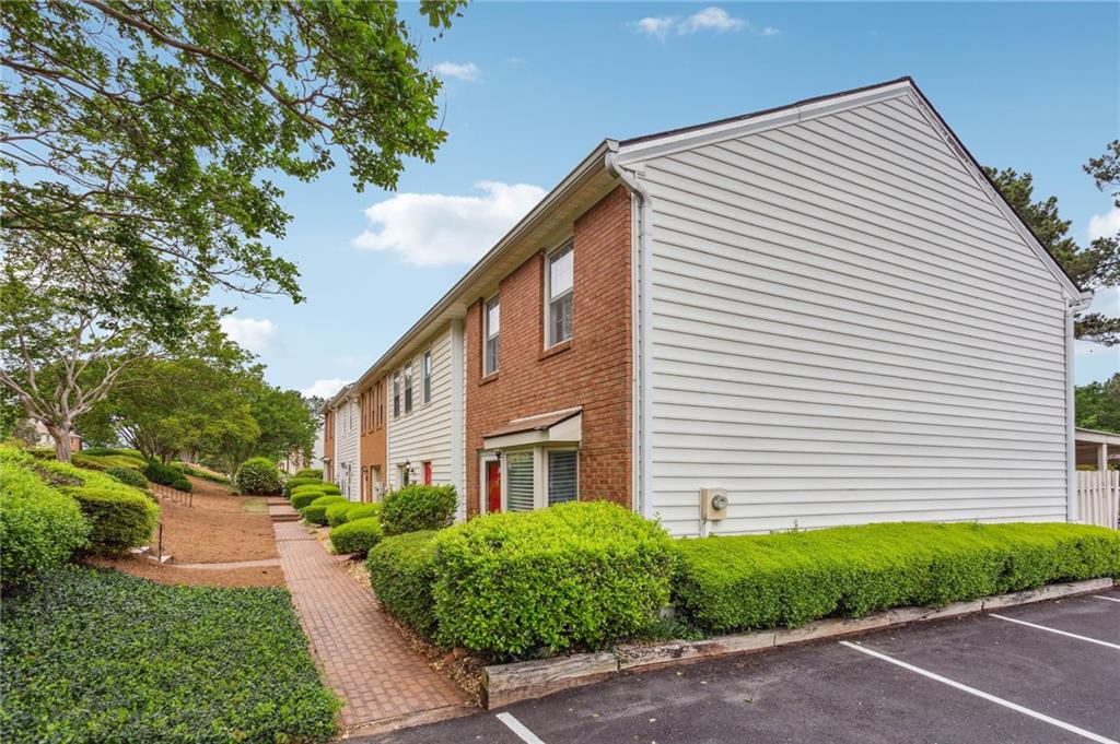 102 Holcomb Ferry Road Roswell, GA 30076 - Photo 1 of 27