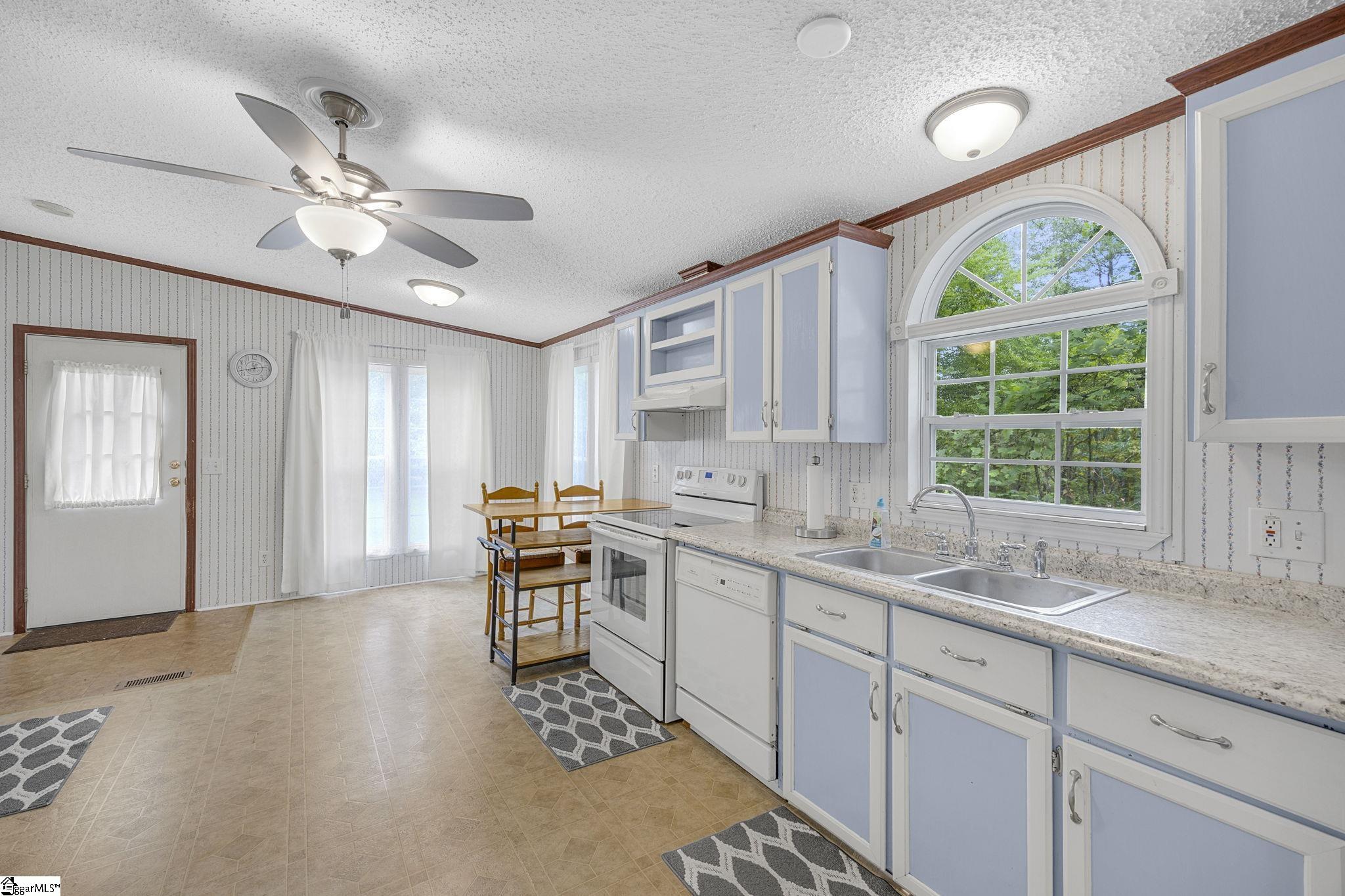 107 Lost Farm Road Liberty, SC 29657 - Photo 12 of 36