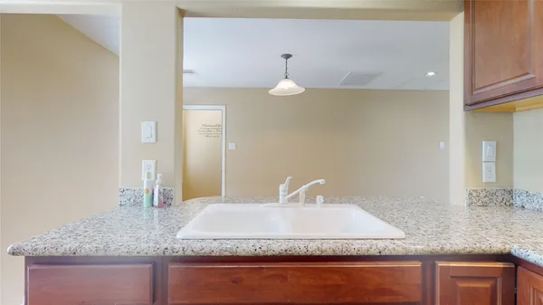 $1,400 | 10602 West Hidden Lake Lane, Richmond, TX 77406