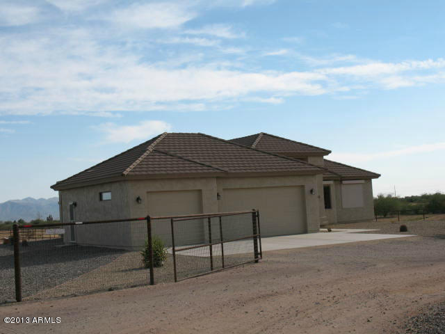 21105 West Sleepy Ranch Road Wittmann, AZ 85361 - Photo 4 of 108 IMG_3059