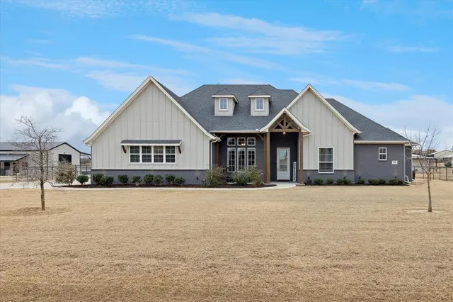 $569,500 | 112 Friendship Way, Boyd, TX 76023
