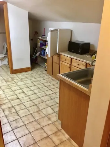 $1,200 | 418 3rd Avenue, Ford City, PA 16226