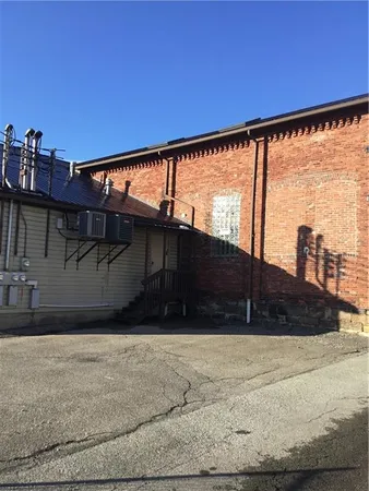 $1,200 | 418 3rd Avenue, Ford City, PA 16226