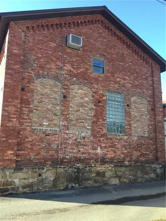 $1,200 | 418 3rd Avenue, Ford City, PA 16226