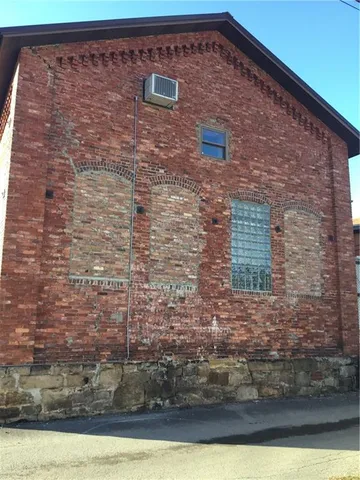 $1,200 | 418 3rd Avenue, Ford City, PA 16226