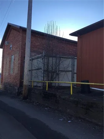 $1,200 | 418 3rd Avenue, Ford City, PA 16226