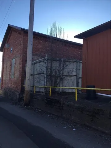 $1,200 | 418 3rd Avenue, Ford City, PA 16226