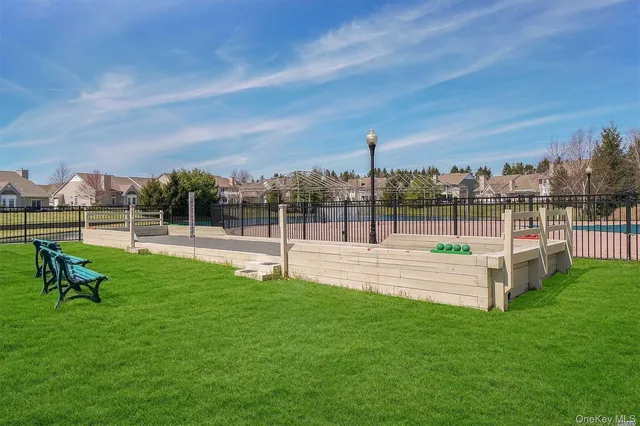 $589,999 | 230 Ira Road, Unit 230, Mount Sinai, NY 11766