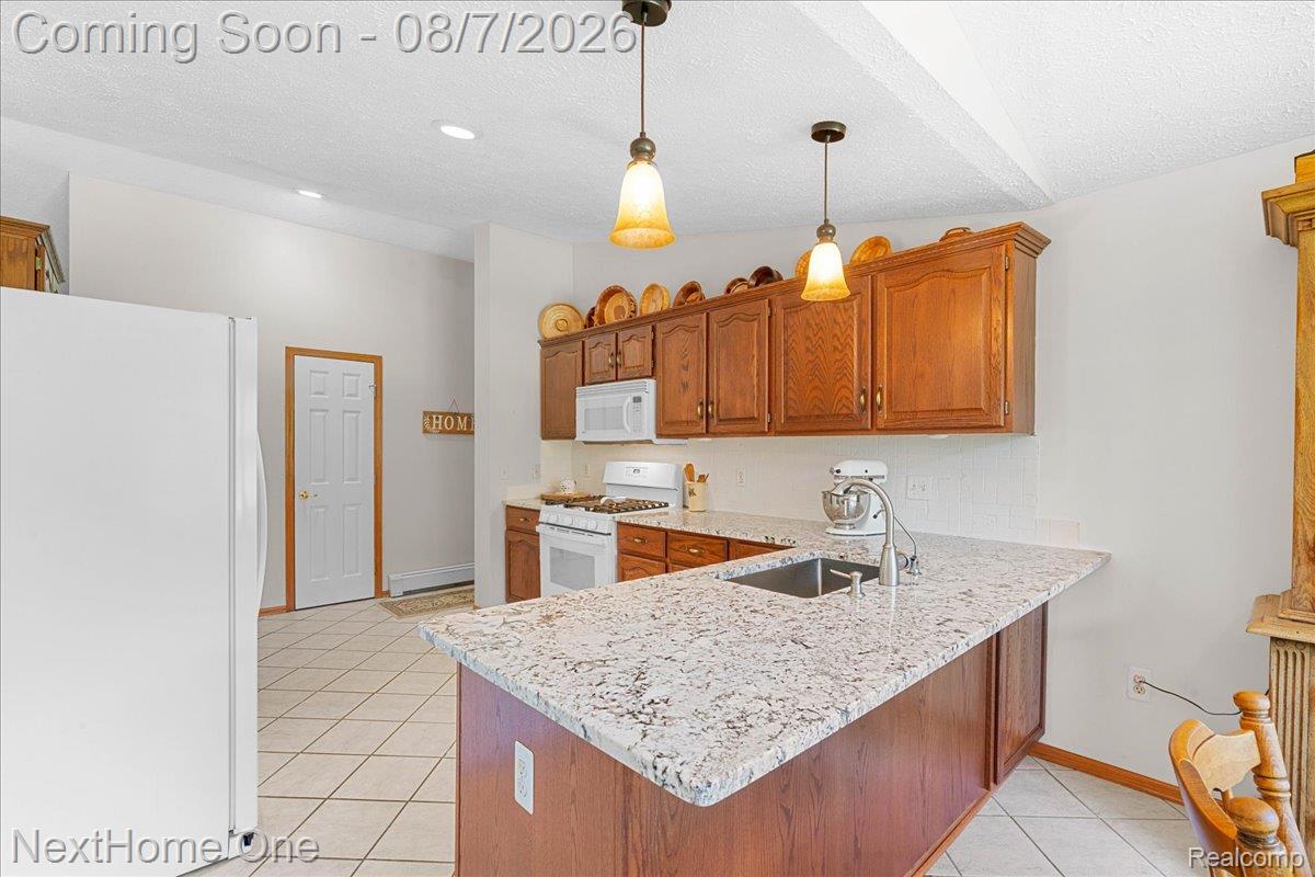 6260 Faussett Road Howell, MI 48855 - Photo 11 of 44 Excellent flow, all appliances included