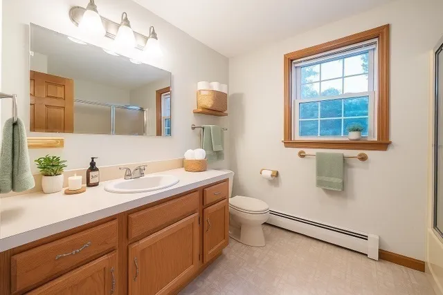 a view of livingroom with furniture and windows