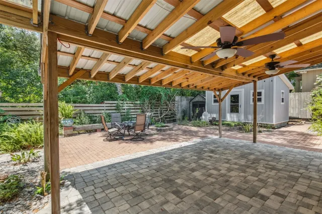 $3,200 | 412 Escambia Street, Fernandina Beach, FL 32034