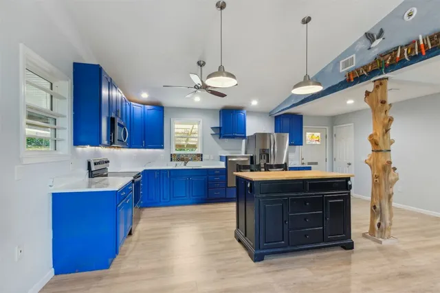 $3,200 | 412 Escambia Street, Fernandina Beach, FL 32034