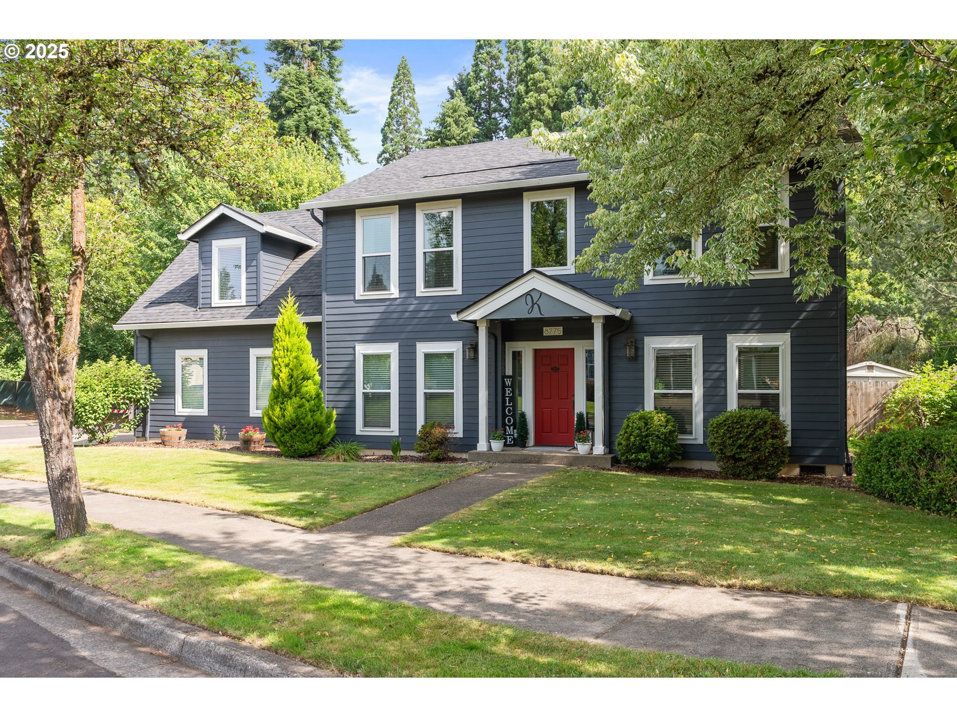 8775 Southwest Comanche Way Tualatin, OR 97062 - Photo 1 of 48 Gallery Image 1