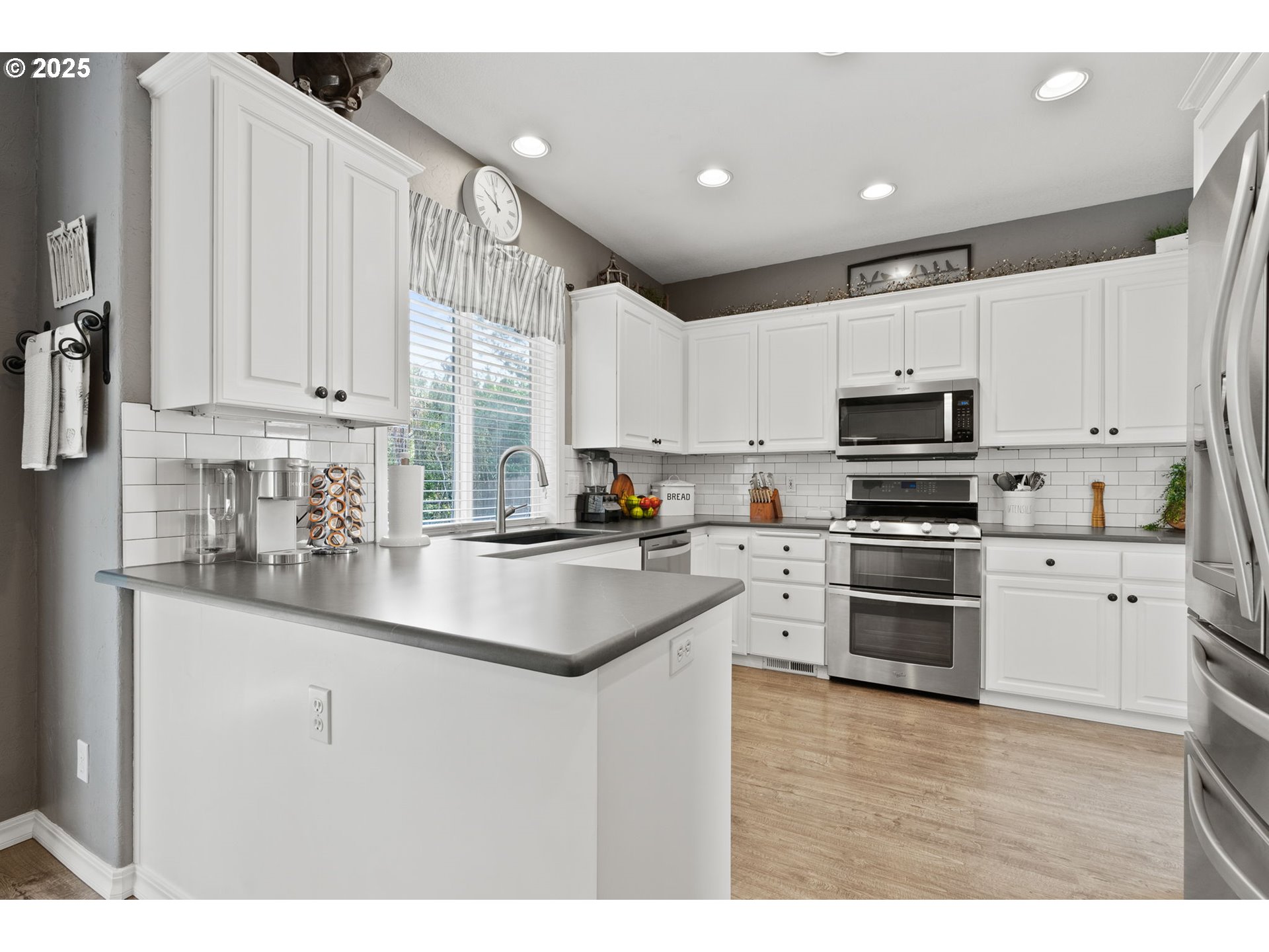 8775 Southwest Comanche Way Tualatin, OR 97062 - Photo 19 of 48 Gallery Image 19