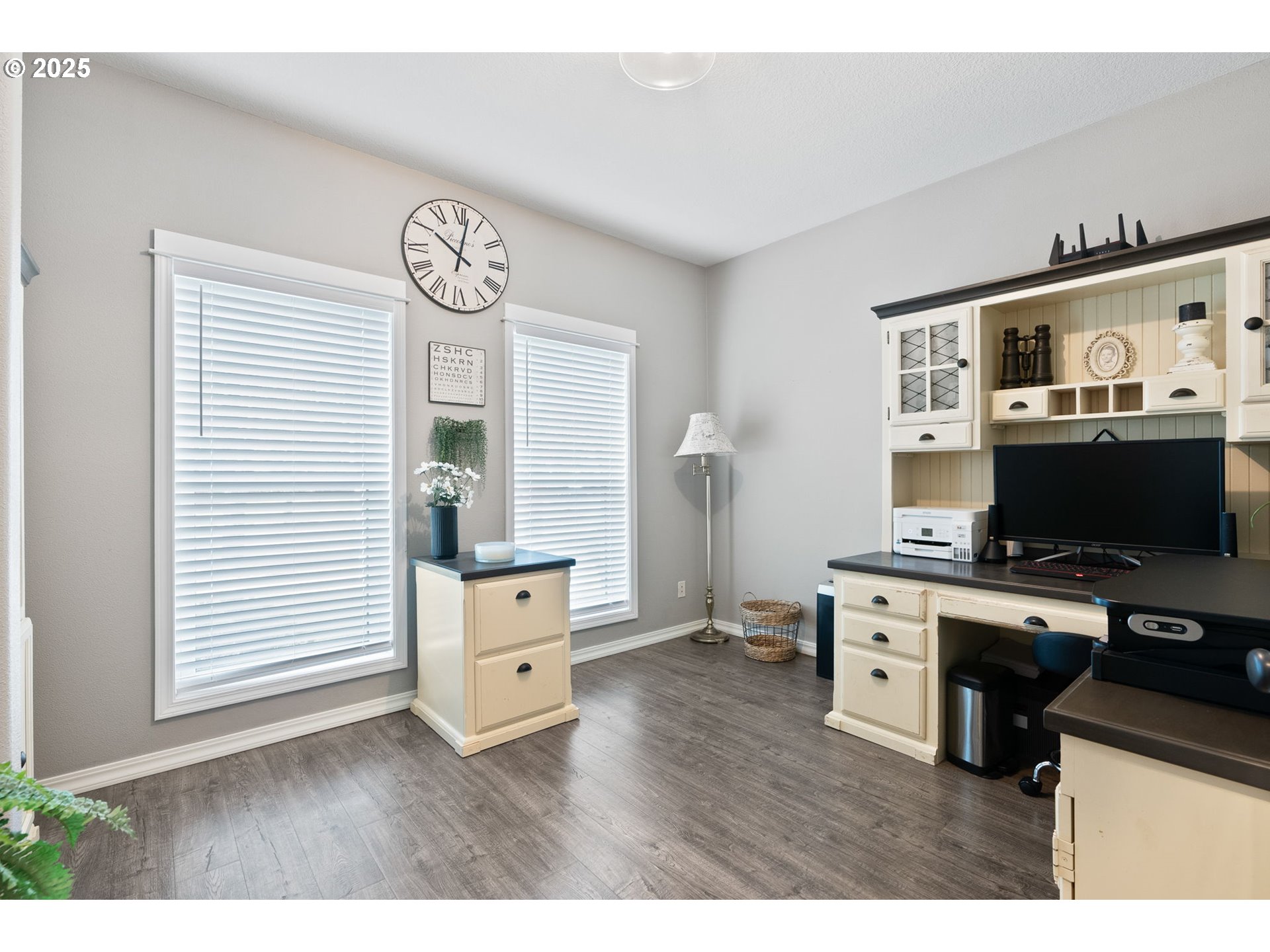 8775 Southwest Comanche Way Tualatin, OR 97062 - Photo 28 of 48 Gallery Image 28