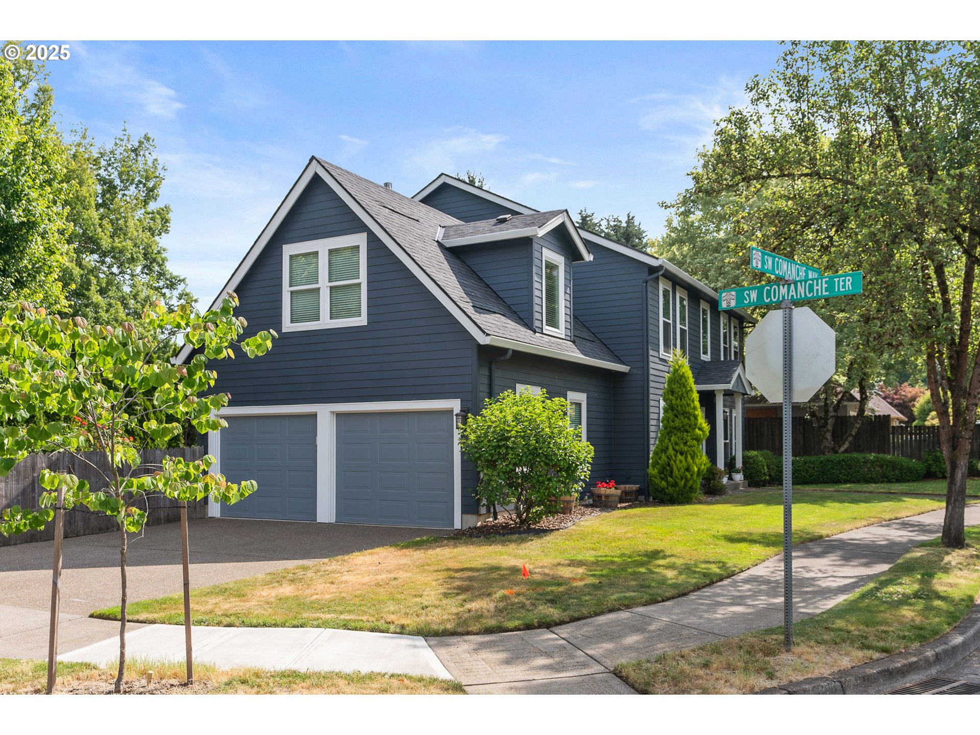 8775 Southwest Comanche Way Tualatin, OR 97062 - Photo 5 of 48 Gallery Image 5