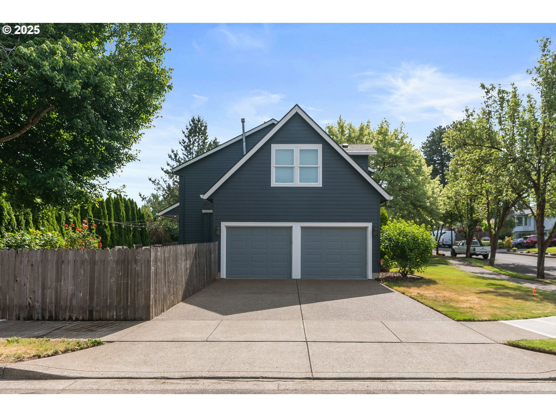 8775 Southwest Comanche Way Tualatin, OR 97062 - Photo 6 of 48 Gallery Image 6