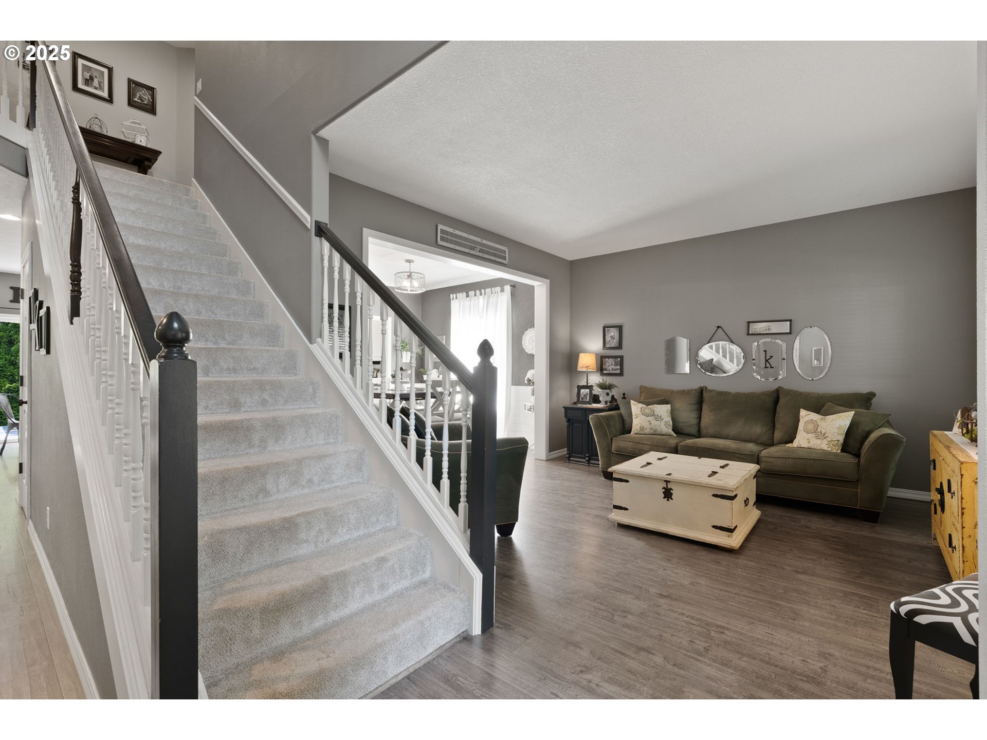 8775 Southwest Comanche Way Tualatin, OR 97062 - Photo 9 of 48 Gallery Image 9