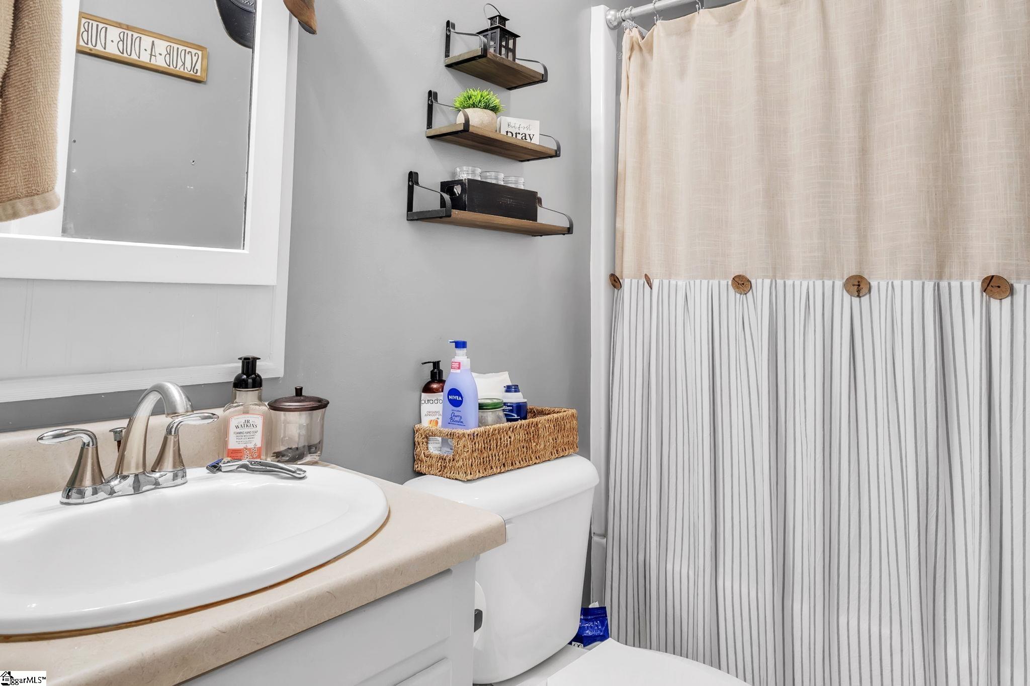 63 Sugar Creek Road Laurens, SC 29360 - Photo 6 of 8