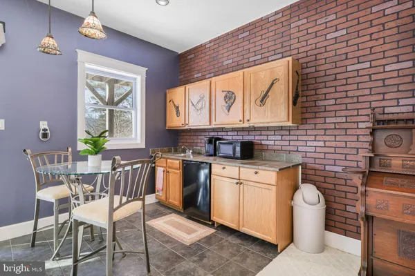 $549,000 | 167 Williams Lane, Basye, VA 22842