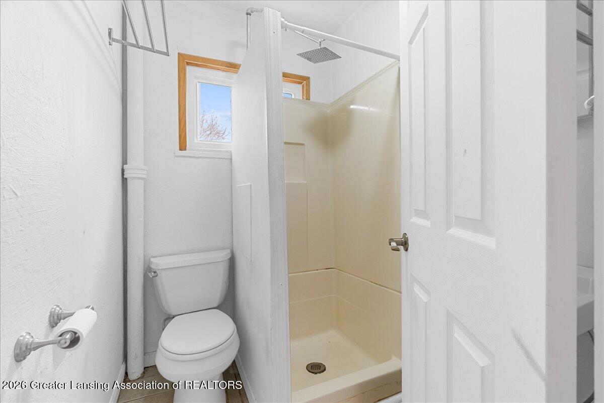 421 West Lake Lansing Road East Lansing, MI 48823 - Photo 14 of 19 07-Media Jett - 07