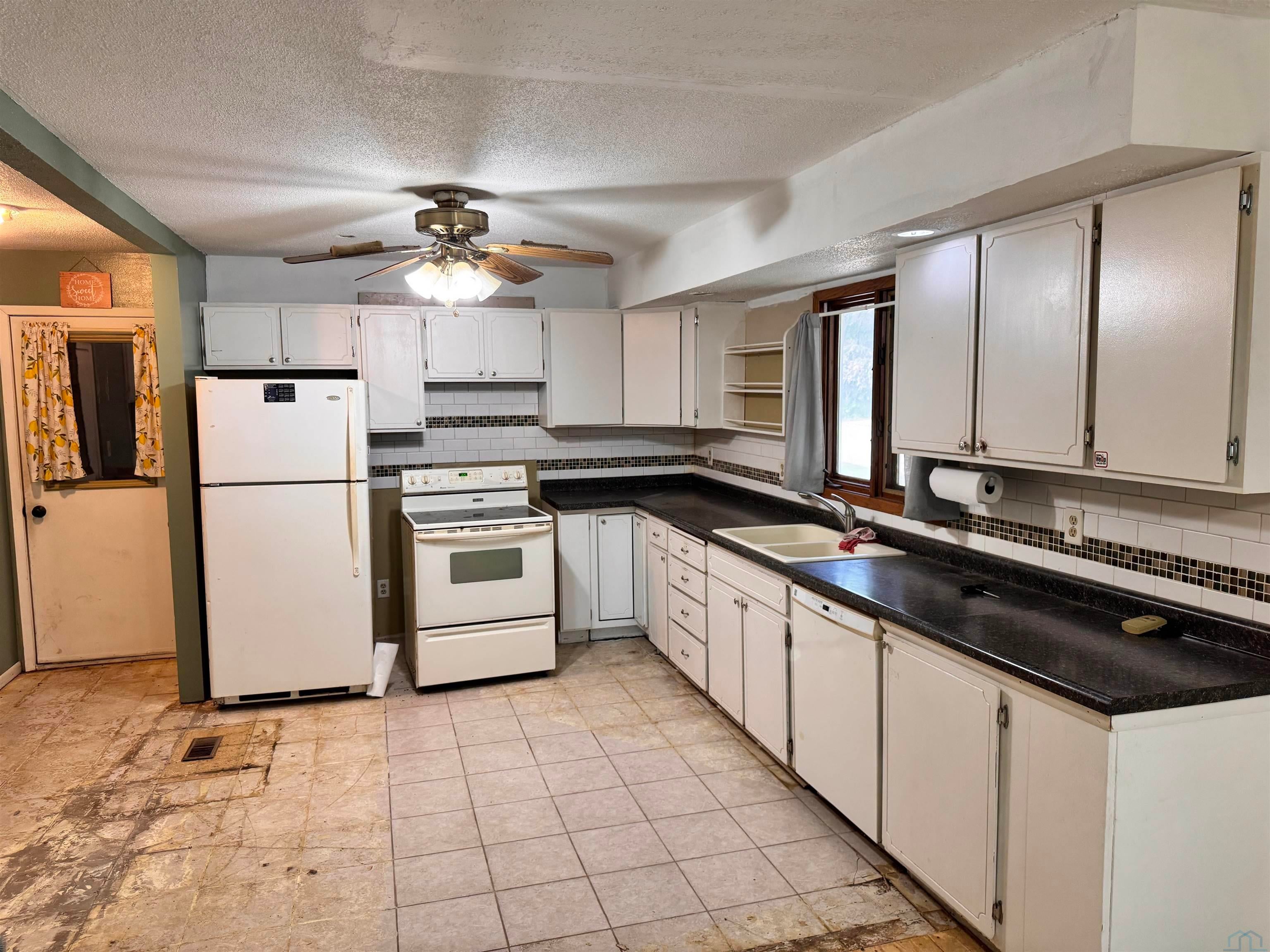 301 Summit Street Sanborn, IA 51248 - Photo 12 of 20 Gallery Image 12