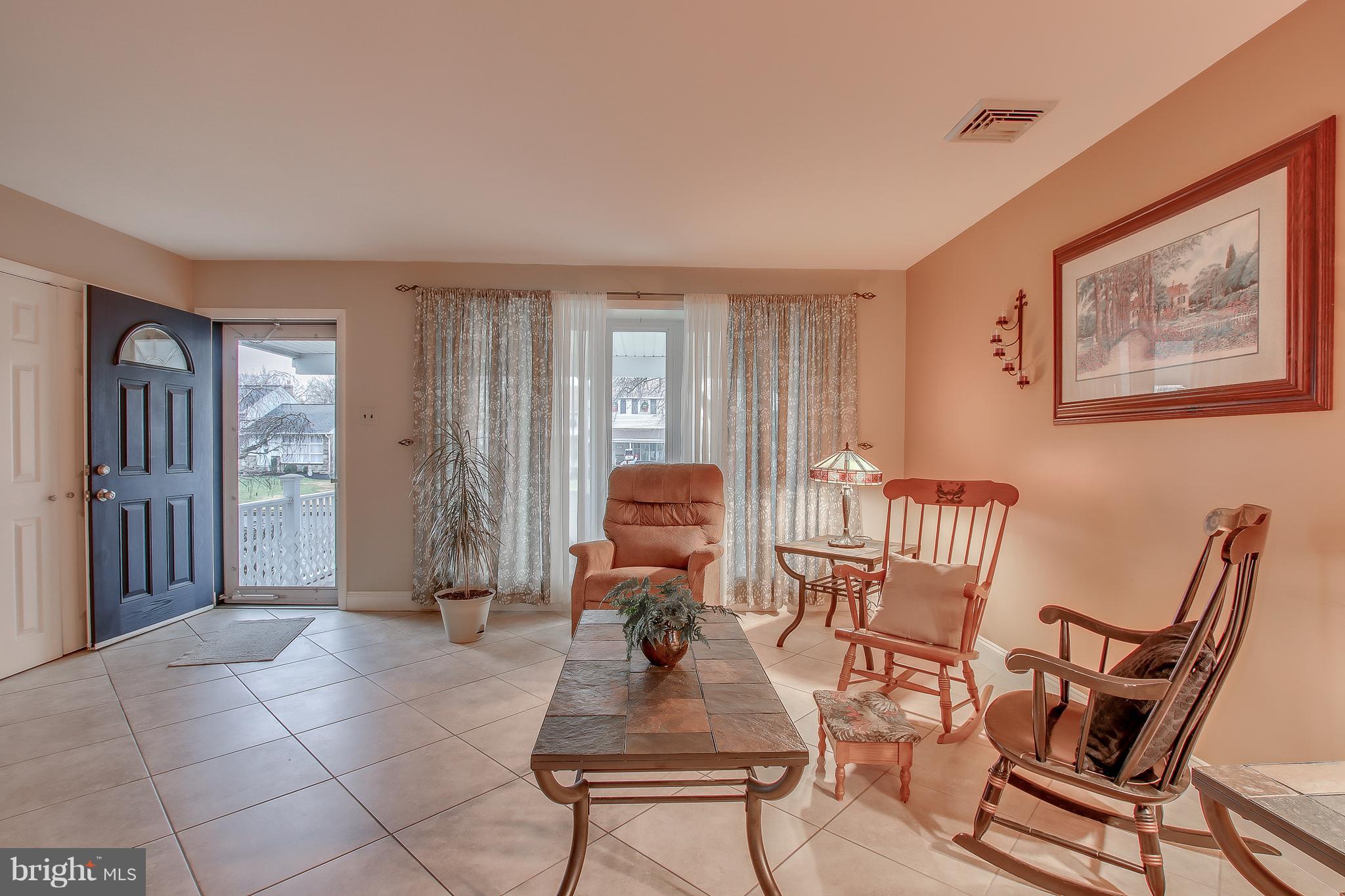 987 Windsor Road Warminster, PA 18974 - Photo 7 of 47
