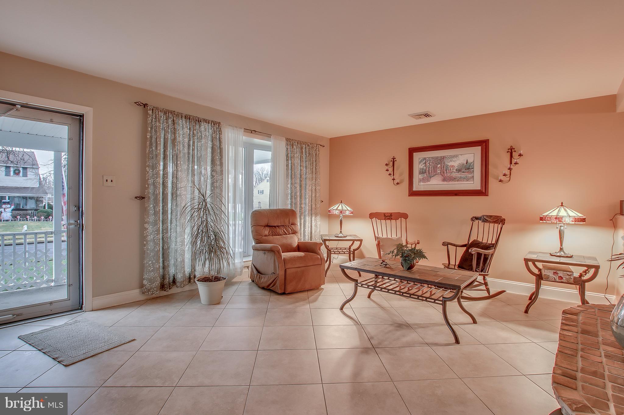 987 Windsor Road Warminster, PA 18974 - Photo 8 of 47