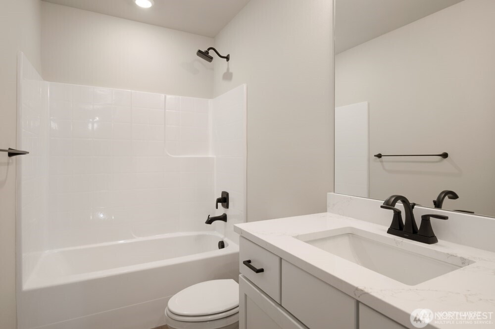 6619 South 128th Street Seattle, WA 98178 - Photo 13 of 19