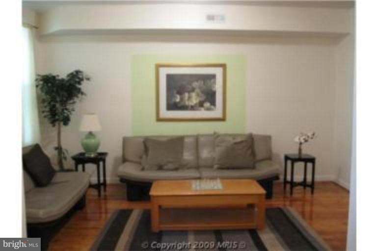 3707 Belair Road, Unit 3707 Baltimore, MD 21213 - Photo 8 of 10 Living Room