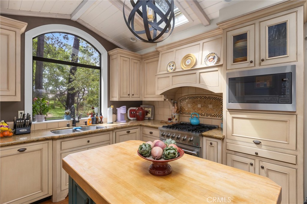 1981 Benson Avenue Cambria, CA 93428 - Photo 11 of 35 Other view of kitchen.