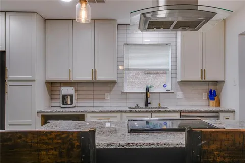 $325,000 | 2212 Kevin Court, Irving, TX 75060