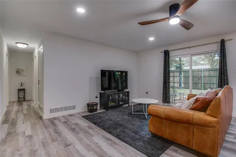 $325,000 | 2212 Kevin Court, Irving, TX 75060