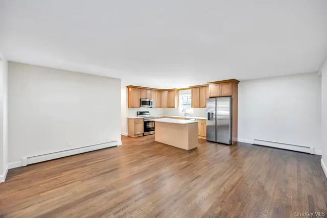 $650,000 | 16 Columbus Avenue, Brentwood, NY 11717