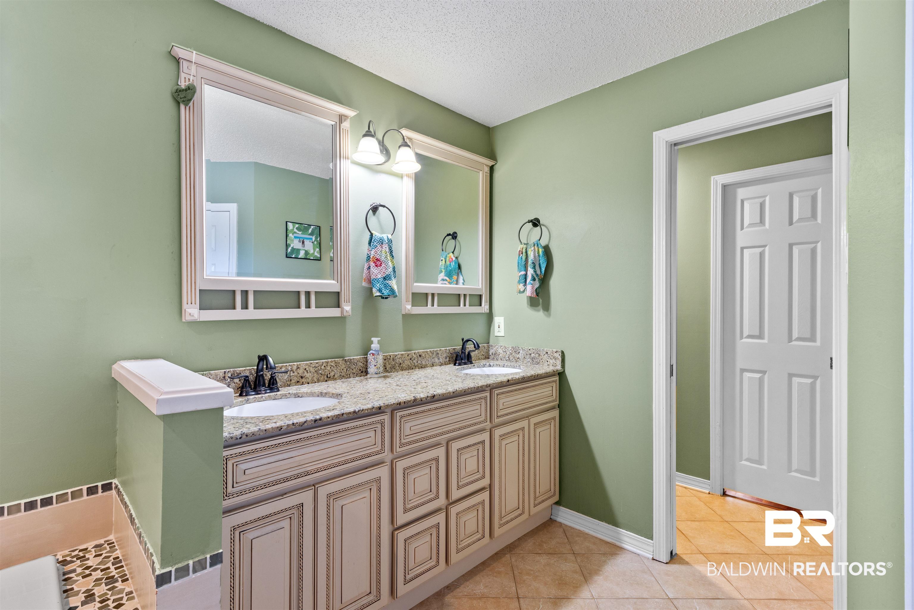 3075 Azalea Trace Drive Mobile, AL 36695 - Photo 23 of 33 Bathroom